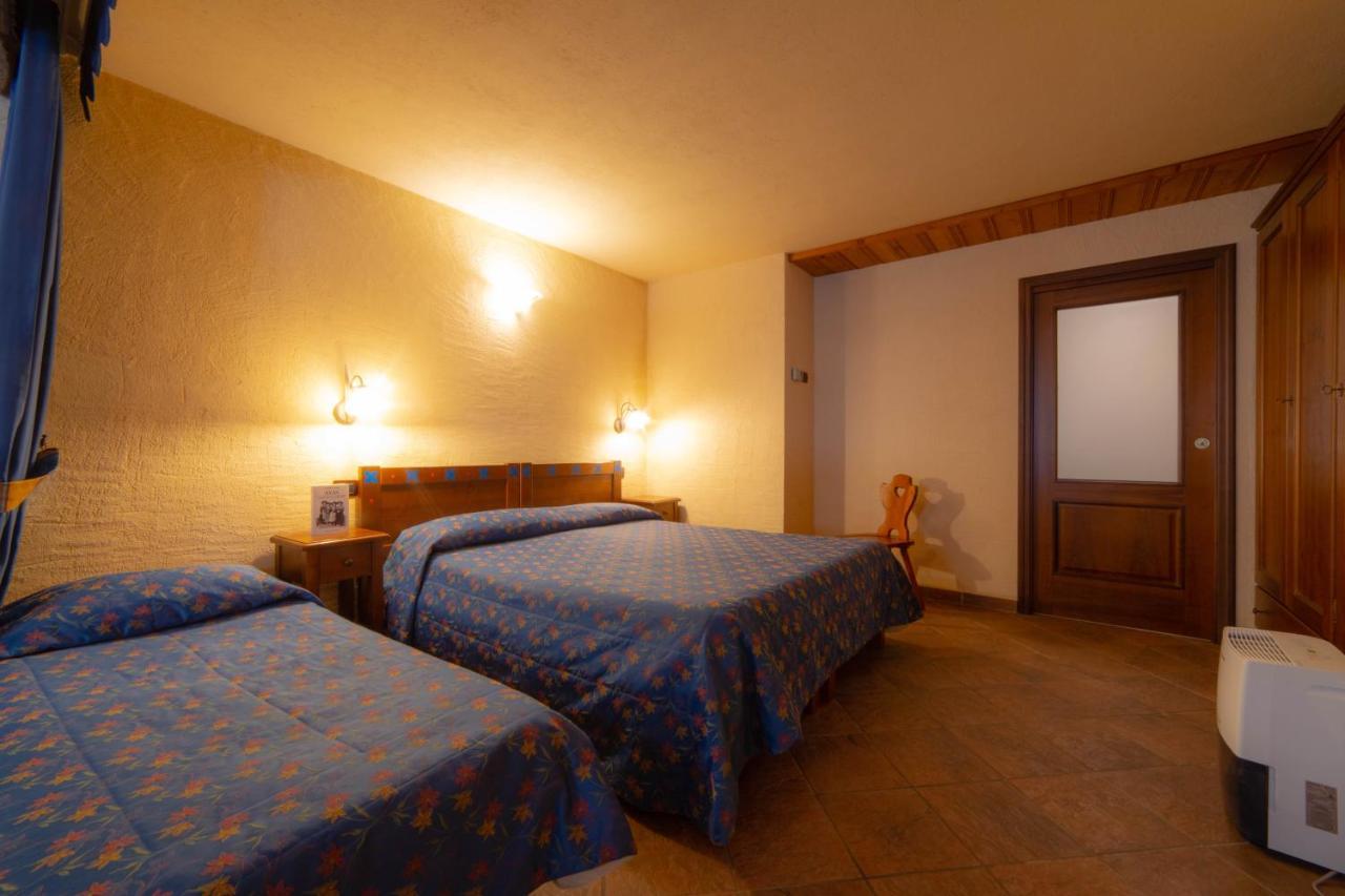 Family Apartments Le Chalet Champoluc Exterior photo